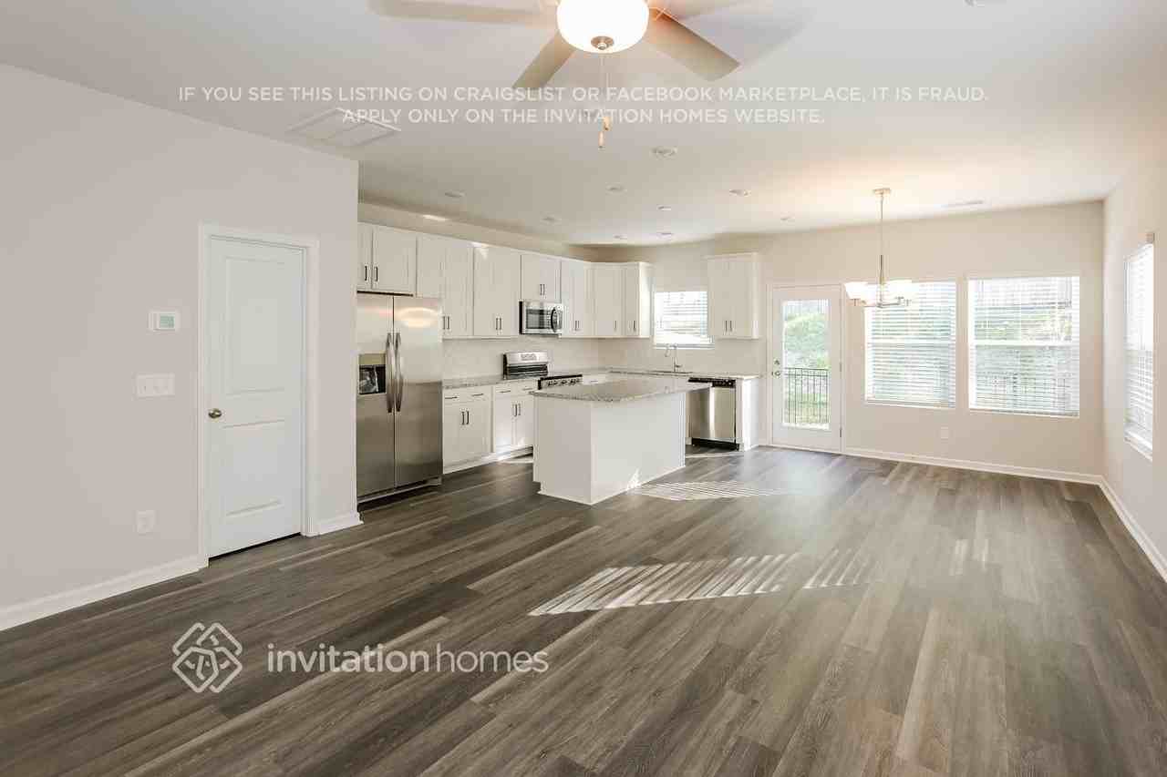 1606 C M Human Ct - Photo 5 of 16