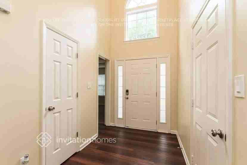156 Heath Ln - Photo 2 of 21