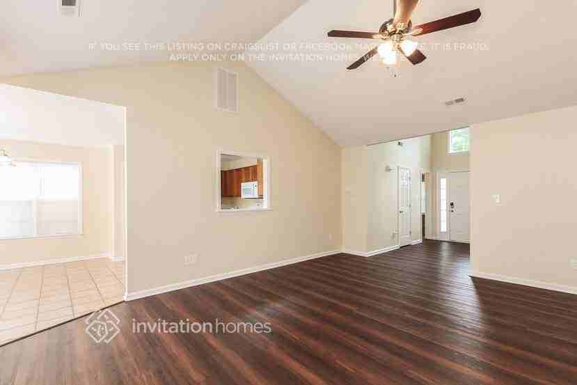 156 Heath Ln - Photo 3 of 21