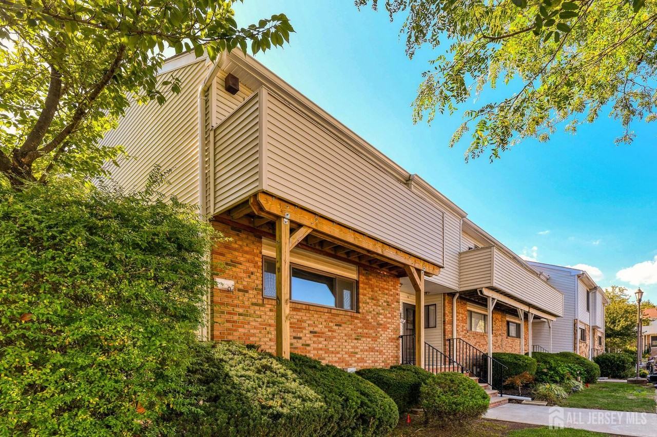 920 Merritt Dr ##A - Photo 2 of 30