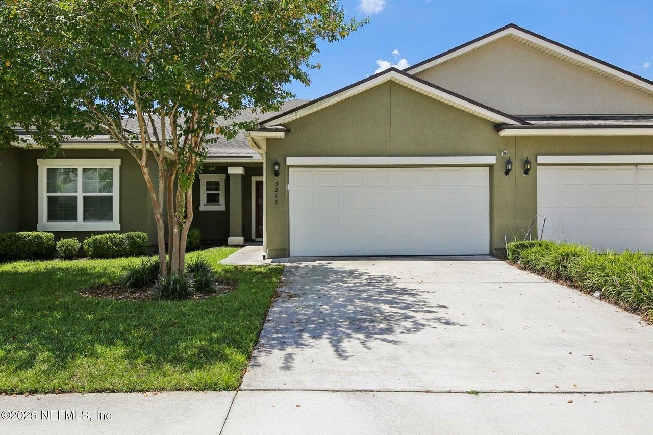 3215 Chestnut Ridge Way