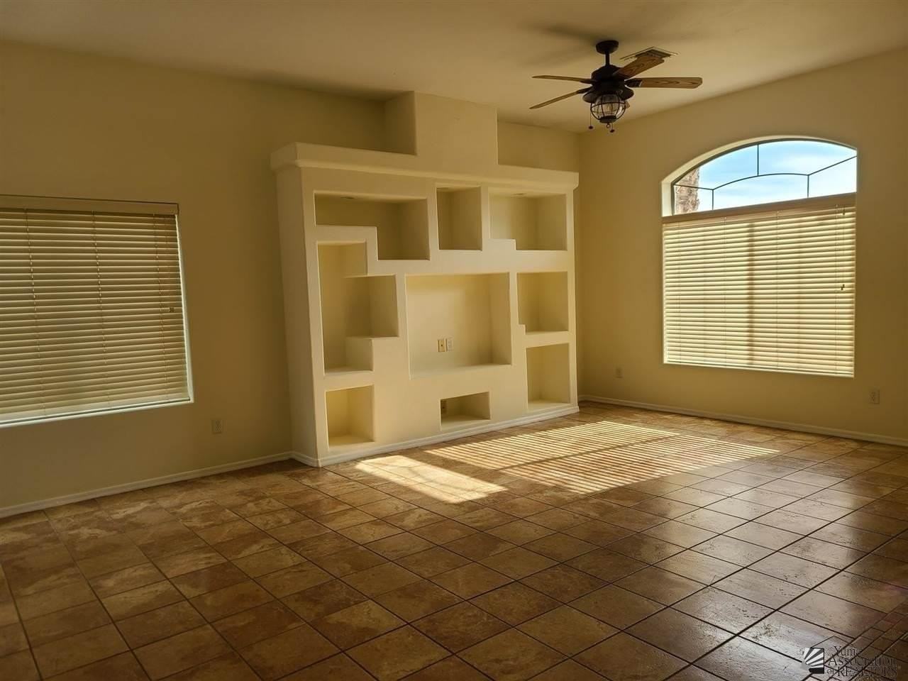 4846 West 30th Street - Photo 5 of 24