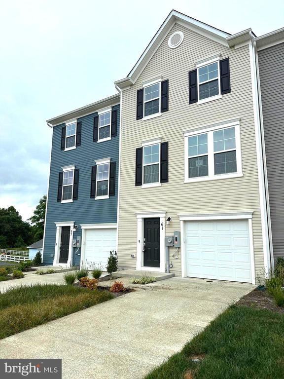 61 Gray Silver Rd - Photo 3 of 39