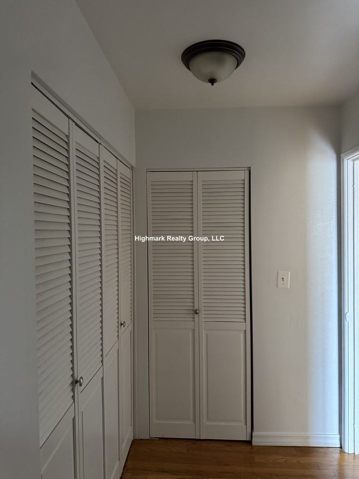 6830 N Sheridan Rd #561 - Photo 7 of 12