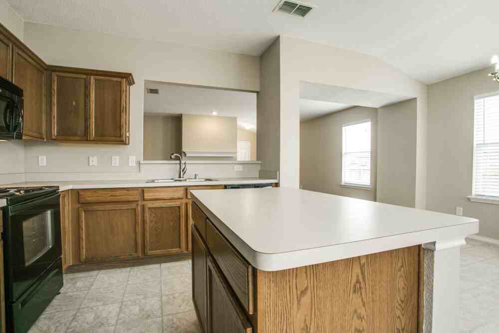 2536 Buffalo Run - Photo 3 of 10