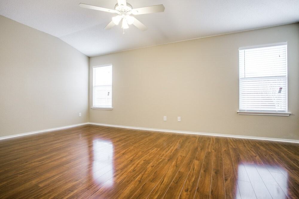 2536 Buffalo Run - Photo 6 of 10