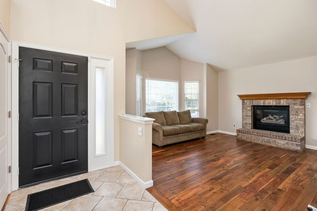 9126 South Sugarstone Circle - Photo 4 of 26