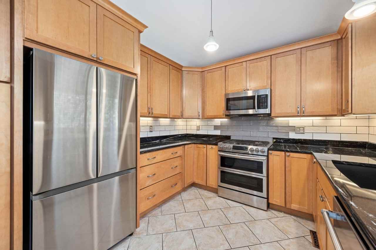 9126 South Sugarstone Circle - Photo 7 of 26