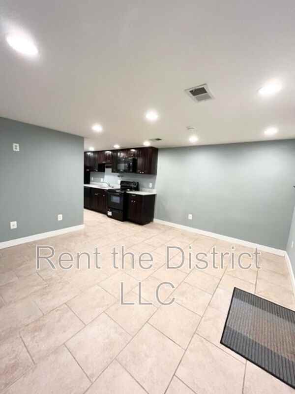 421 Newton Place Northwest #2 - Photo 5 of 13