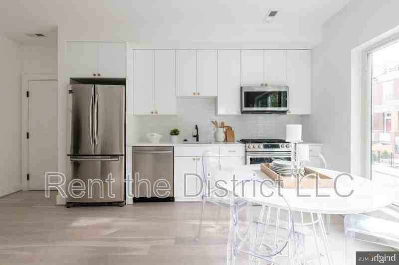 1415 Oak St Nw #201 - Photo 3 of 14