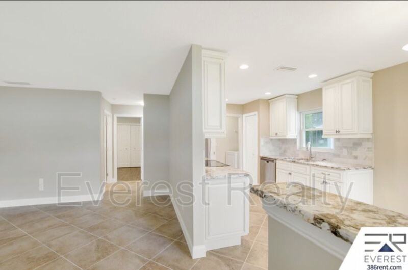 92 Rickenbacker Dr - Photo 7 of 34