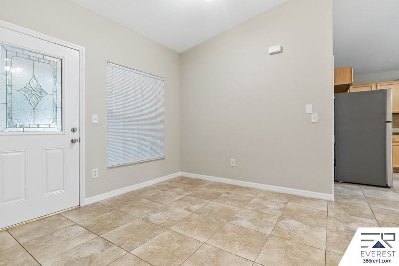 730 Flora Street - Photo 6 of 31