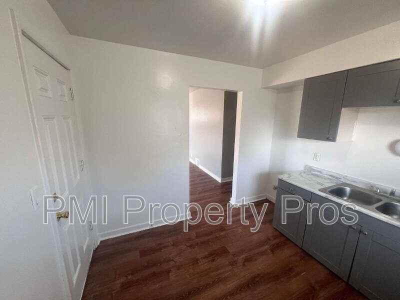 5650 N 61st St - Photo 2 of 48