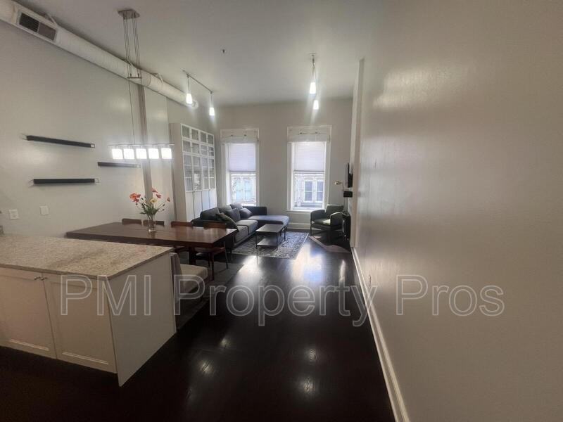 715 N Milwaukee St #302 - Photo 2 of 32