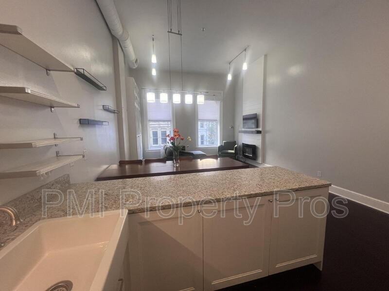 715 N Milwaukee St #302 - Photo 7 of 32