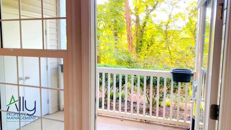 270 Riverbend Dr #1B