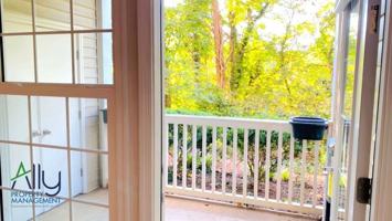 featured image of 270 Riverbend Dr #1B