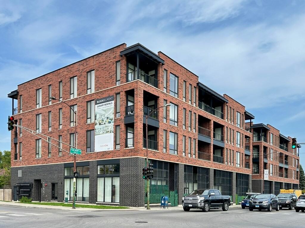 3207 North Narragansett Avenue #306