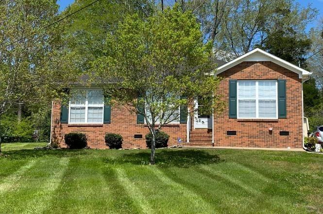 828 Mulberry Dr - Photo 2 of 50