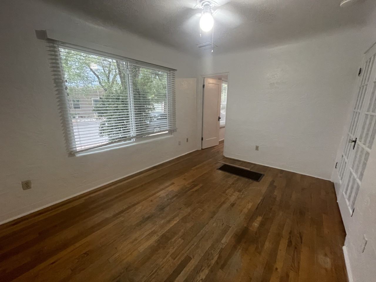 1119 Gold Ave Sw - Photo 7 of 20