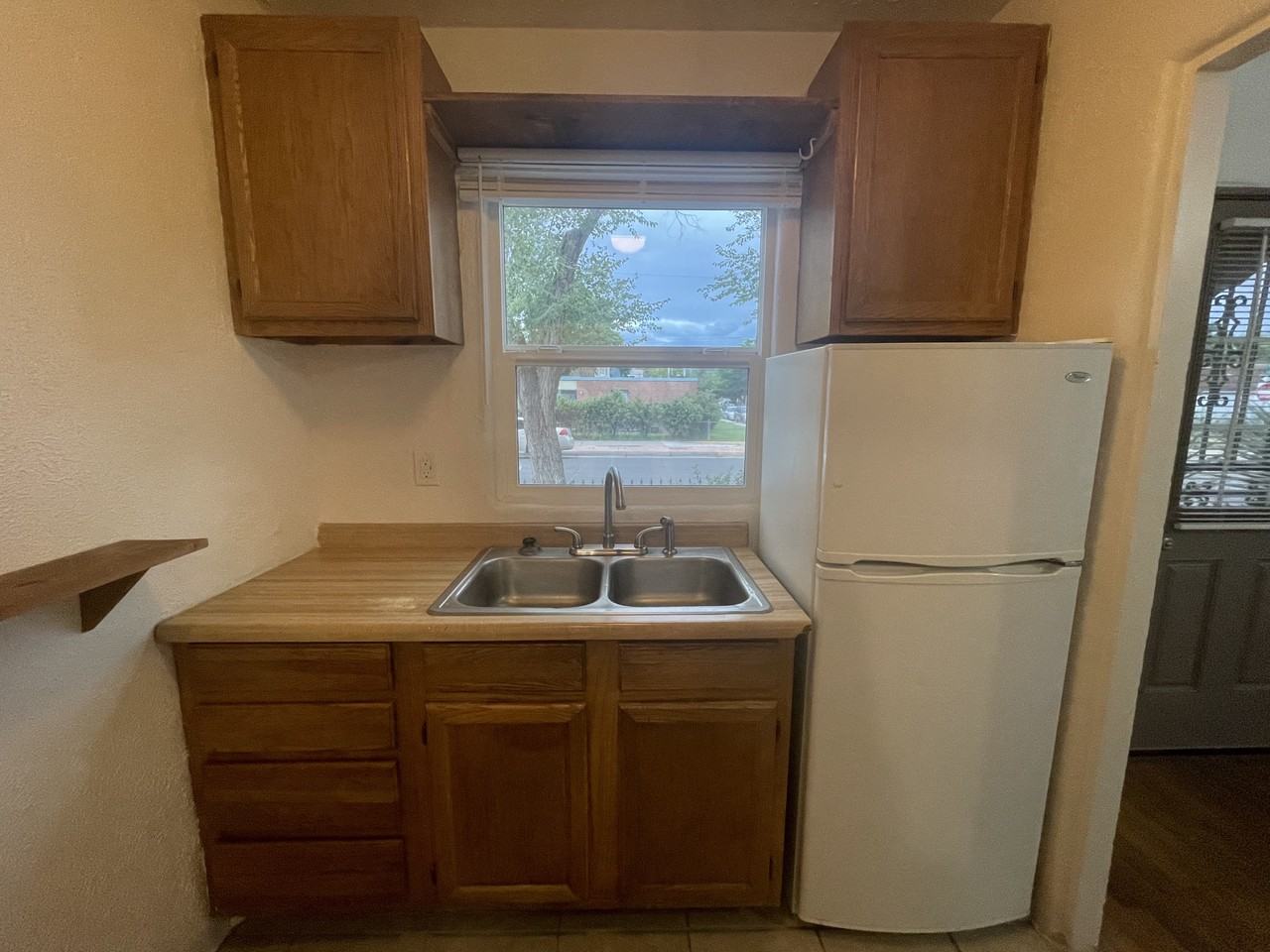1119 Gold Ave Sw - Photo 5 of 22