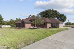 842 N Fm - Photo 1 of 1