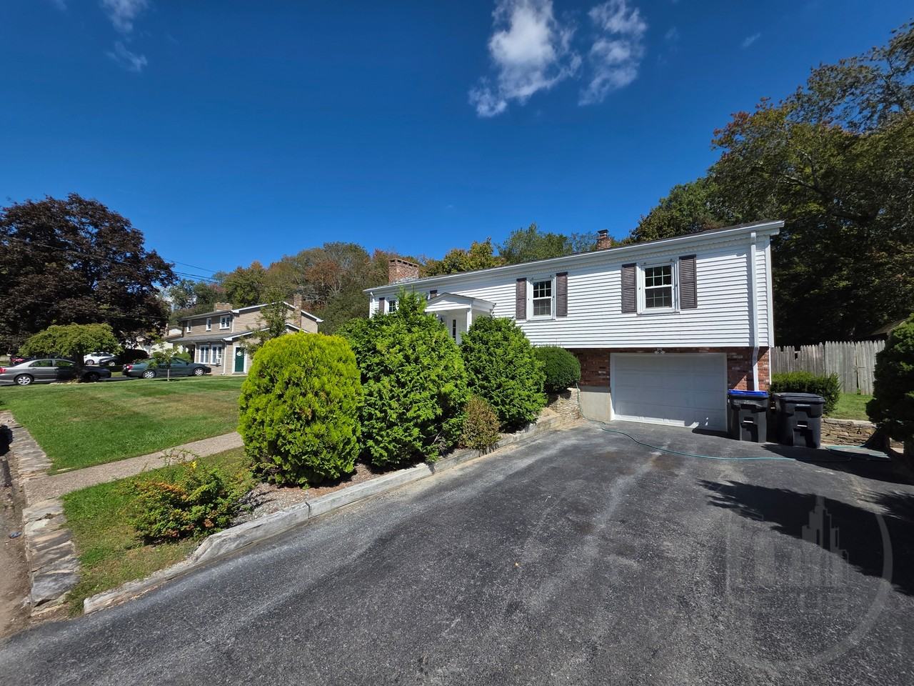 37 Sonny Dr - Photo 2 of 23