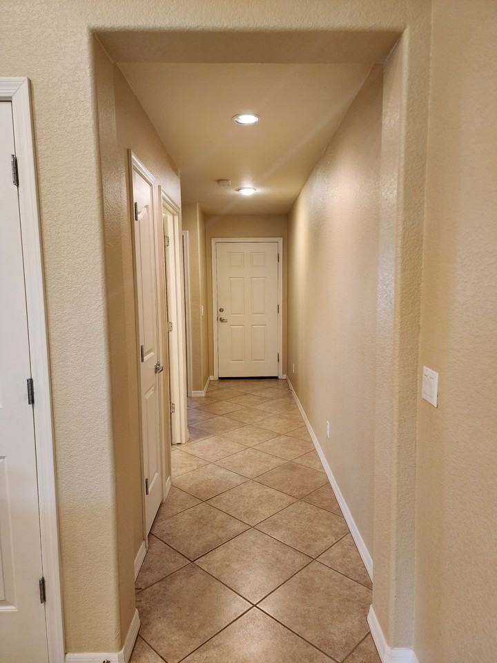 19616 N 107th Dr - Photo 3 of 32