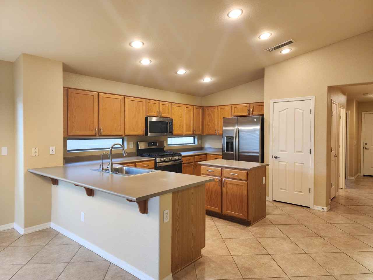 19616 N 107th Dr - Photo 2 of 32