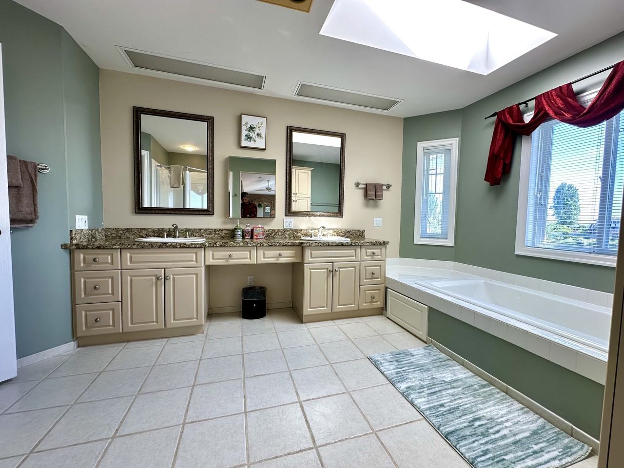 1541 Ocean View Lane - Photo 4 of 27
