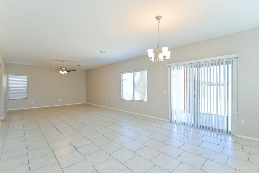 207 E Calle Vivaz - Photo 5 of 17