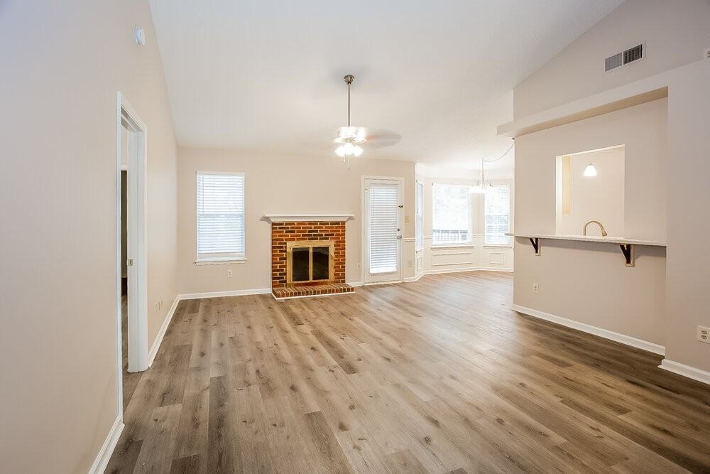 3766 Lake Spring Ave Nw - Photo 3 of 14