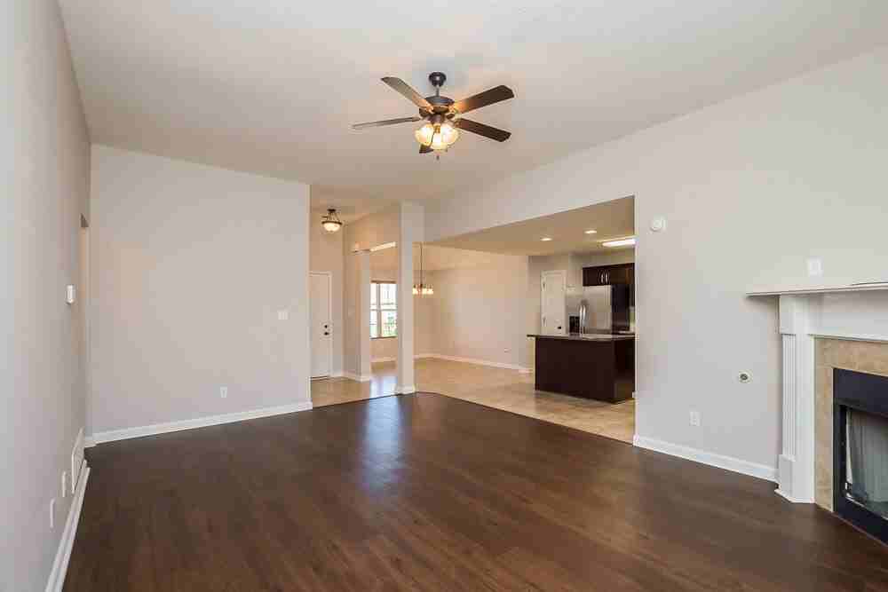7892 Ridgedale Dr - Photo 2 of 14