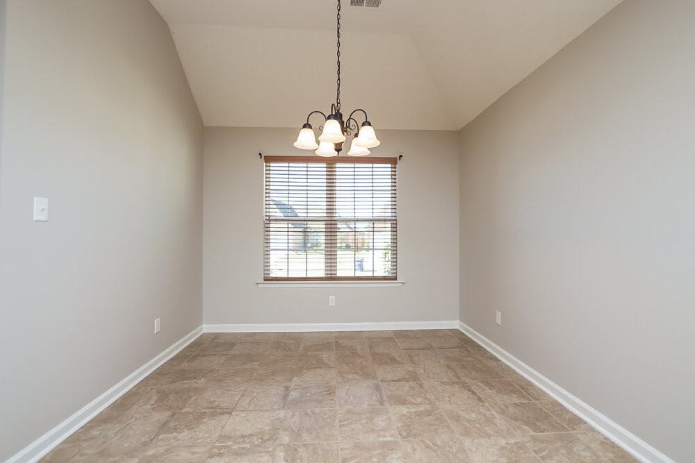 7892 Ridgedale Dr - Photo 4 of 14