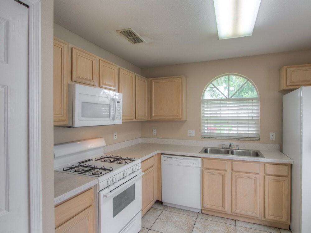 1571 Oak Hill Trl - Photo 6 of 15
