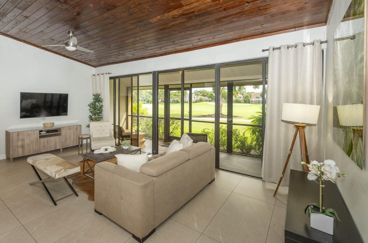 293 Old Meadow Way - Photo 7 of 44