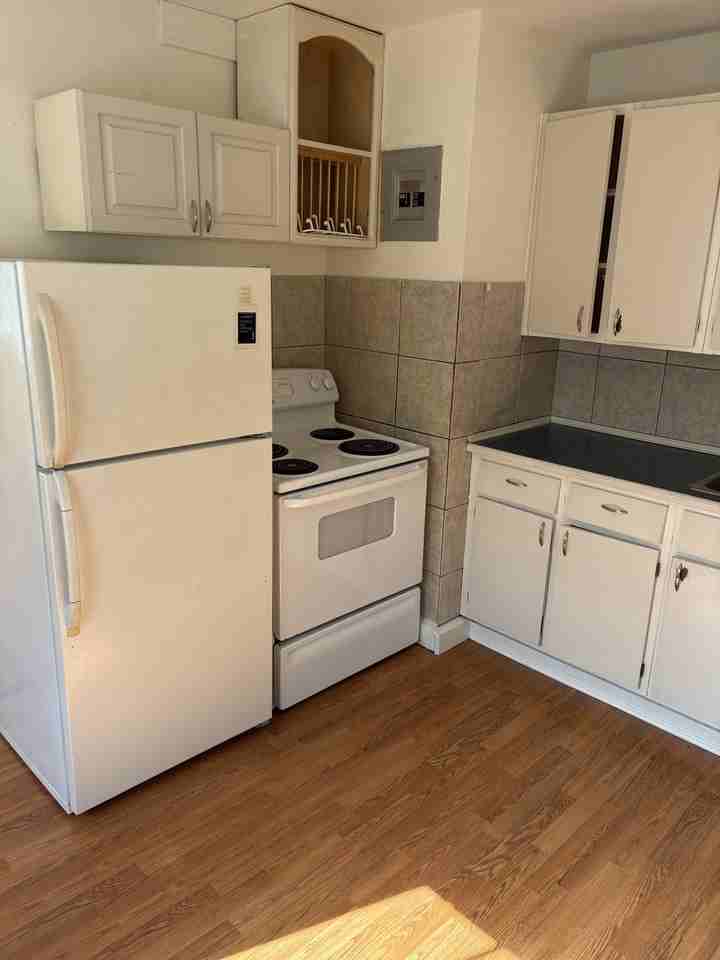 75 Highland Road East ##3