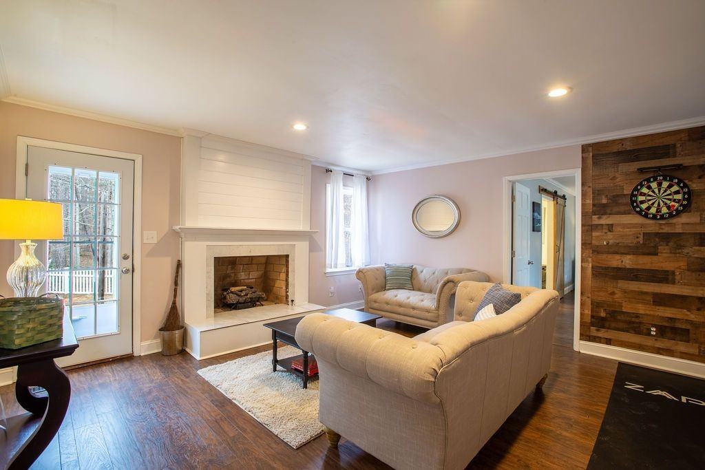 297 Graves Rd - Photo 2 of 3