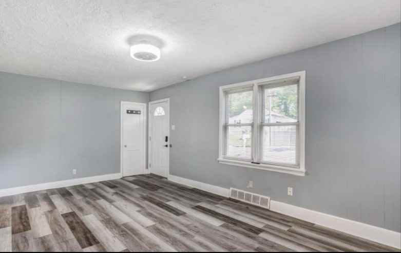 2431 Gass Ave - Photo 2 of 16