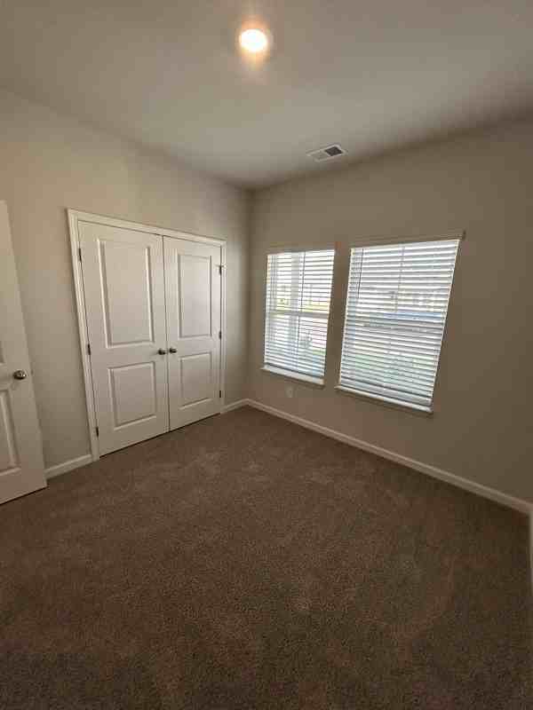 29351 Satilla Cir - Photo 4 of 40