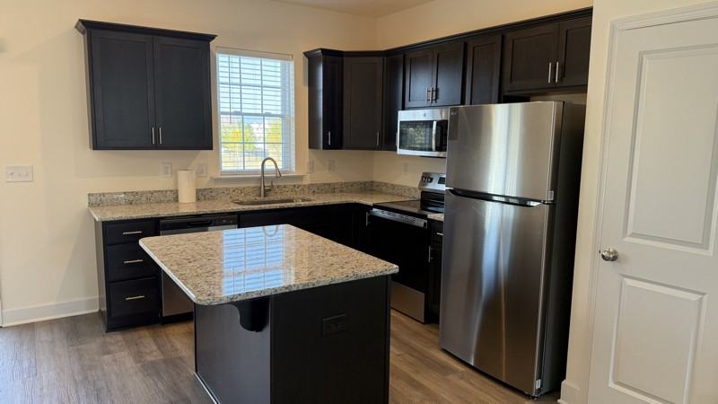 3615 Fieldstone Dr - Photo 2 of 21