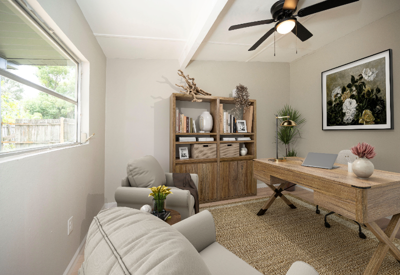 313 Suzanne Dr - Photo 3 of 20