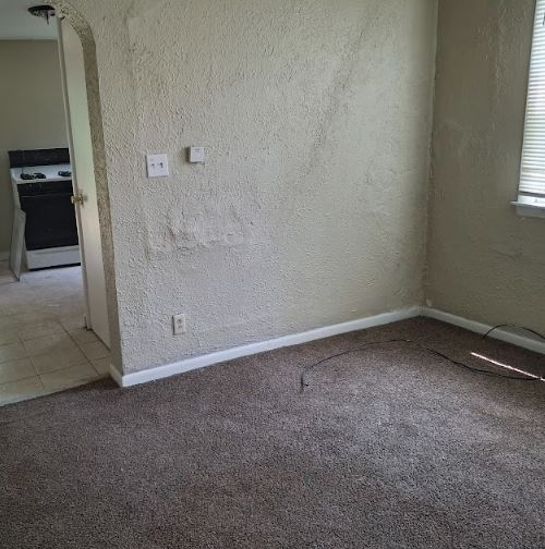 1516 S Lydia Ave - Photo 2 of 6