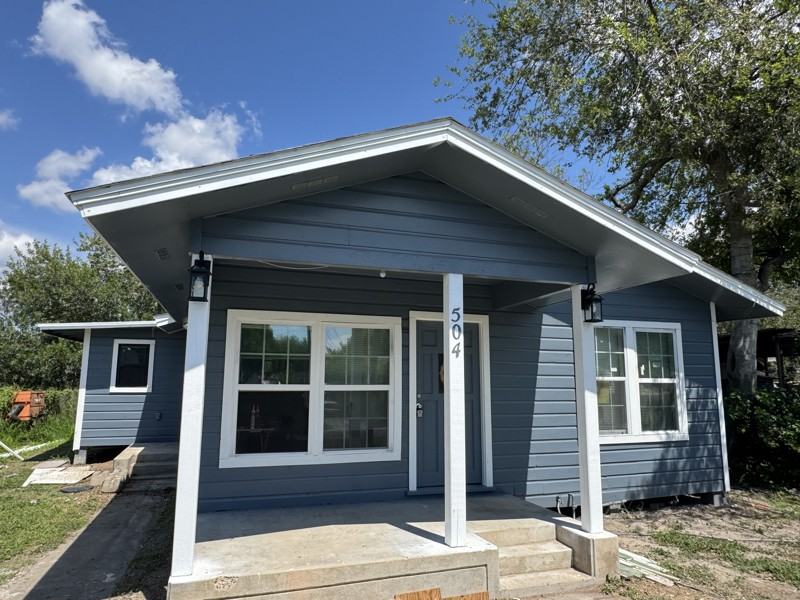 504 2nd St - Photo 2 of 12