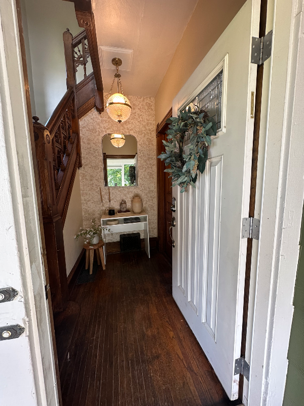 2407 Fillmore St Ne #1 - Photo 3 of 16