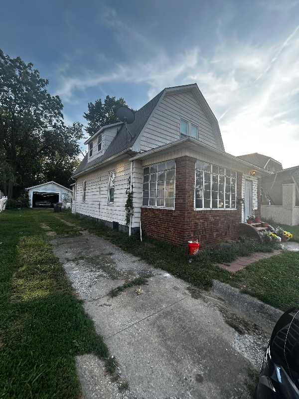 1640 4th St - Photo 2 of 18