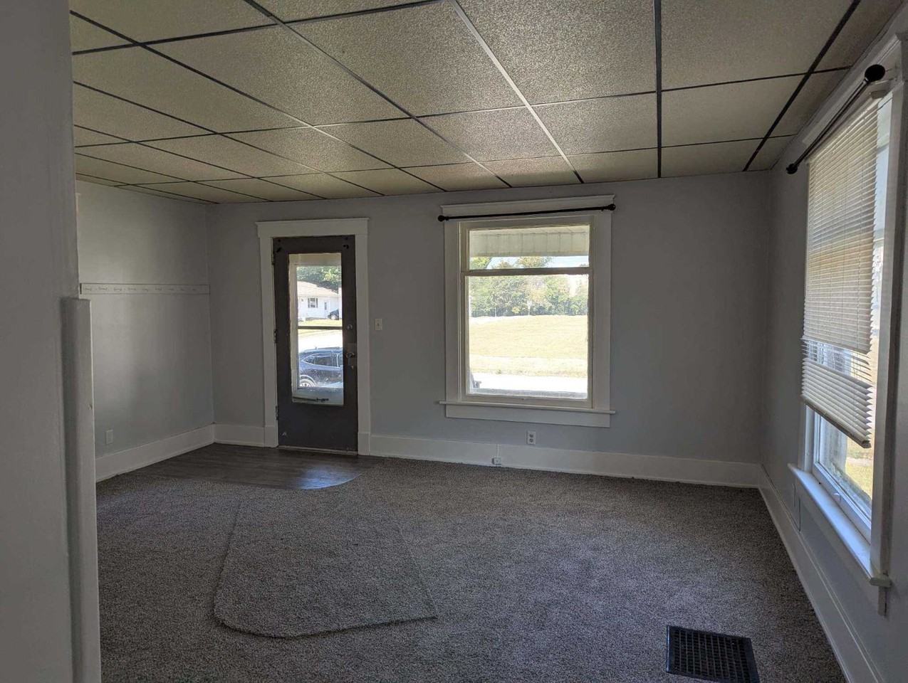 555 W Fremont St #1 - Photo 2 of 6