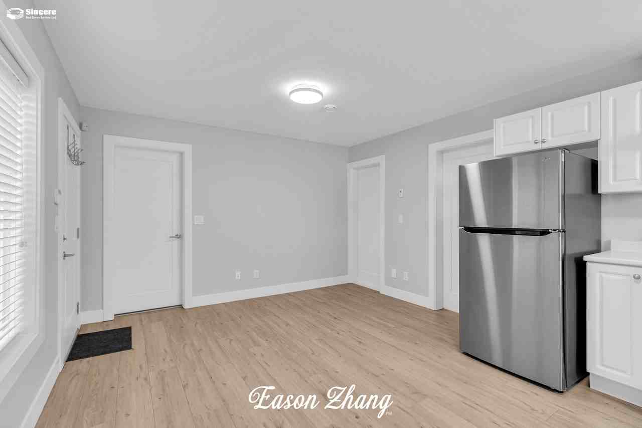 Coquitlam St & 10th Ave - Photo 4 of 10