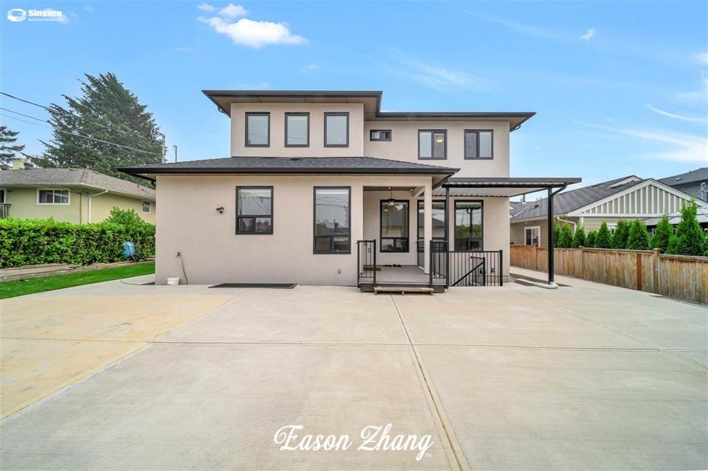 Coquitlam St & 10th Ave - Photo 6 of 10