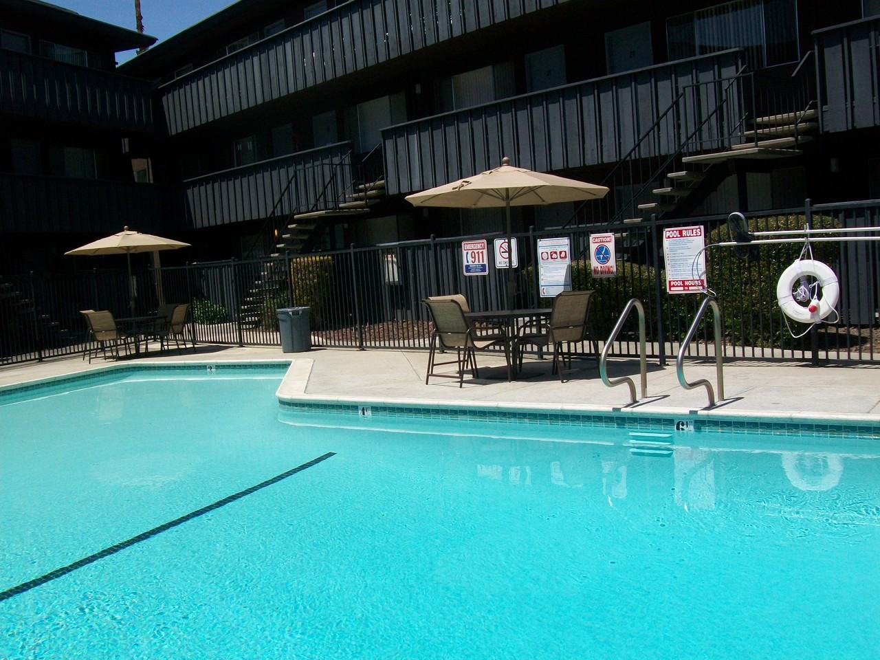 2415 Rinconada Drive - Photo 2 of 12